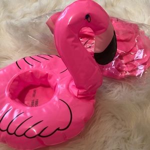 Floatable drink holders